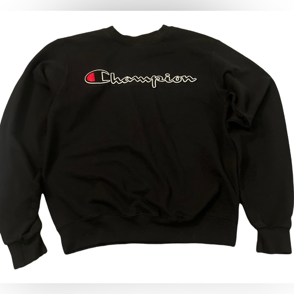 Champion Crewneck: Iconic Comfort, Classic Style, Your Wardrobe Essential!